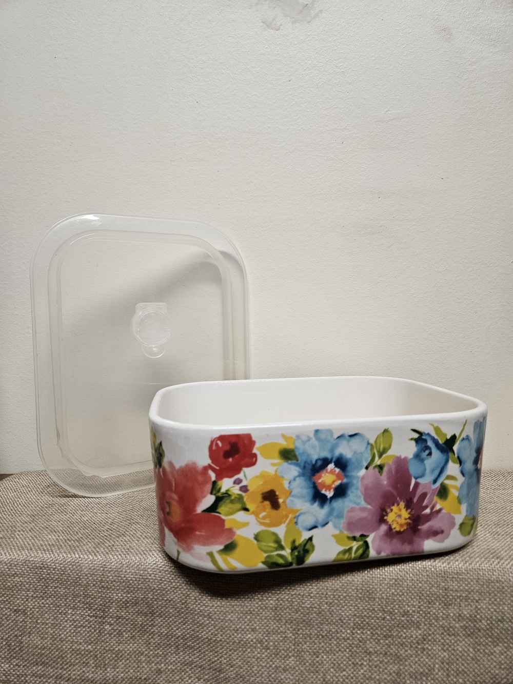 The Pioneer Woman Sweet Rose Dish with Clear Lid